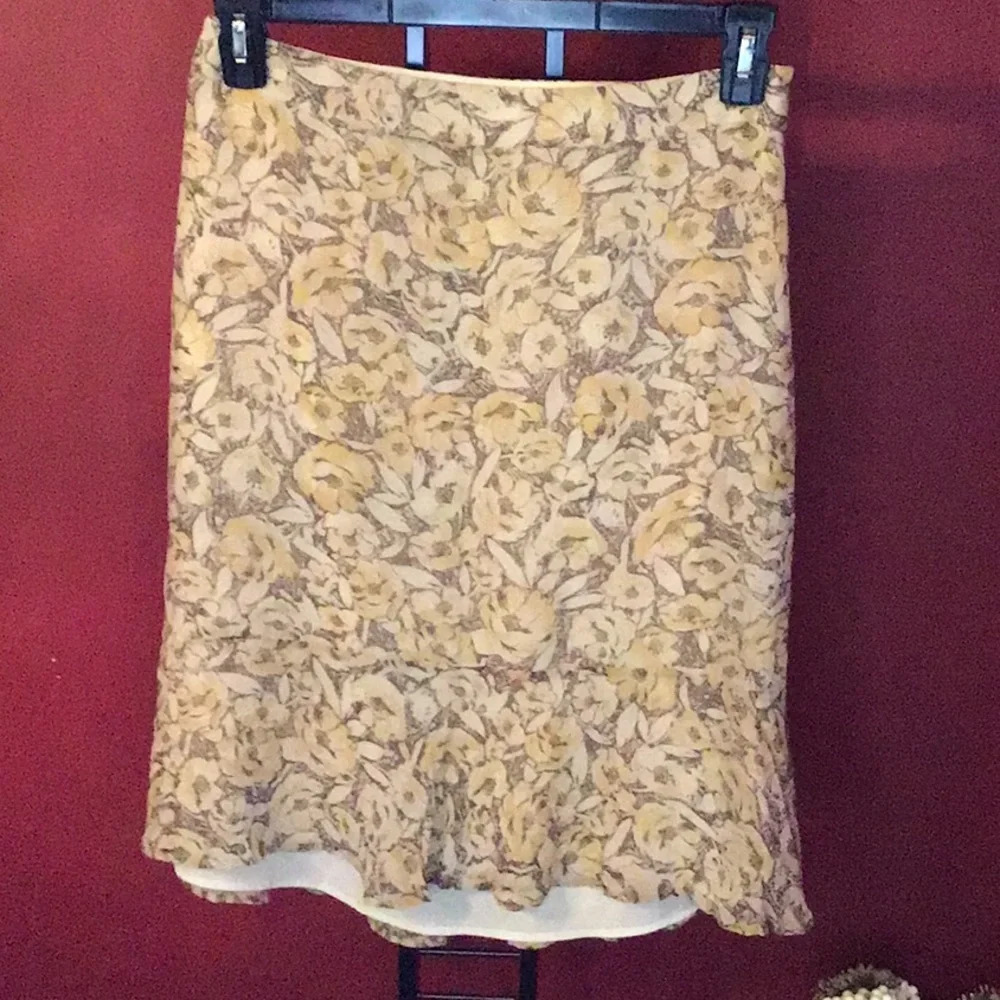 BANANA REPUBLIC SILK FLORAL SKIRT SIZE 4